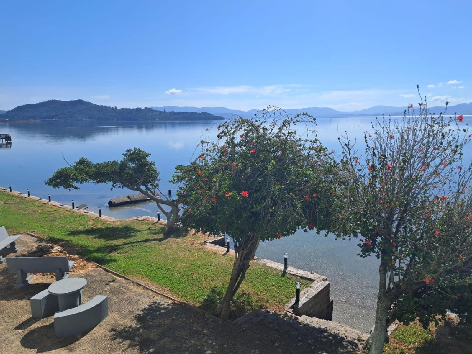 Hotel Lagoa Laguna Bagian luar foto
